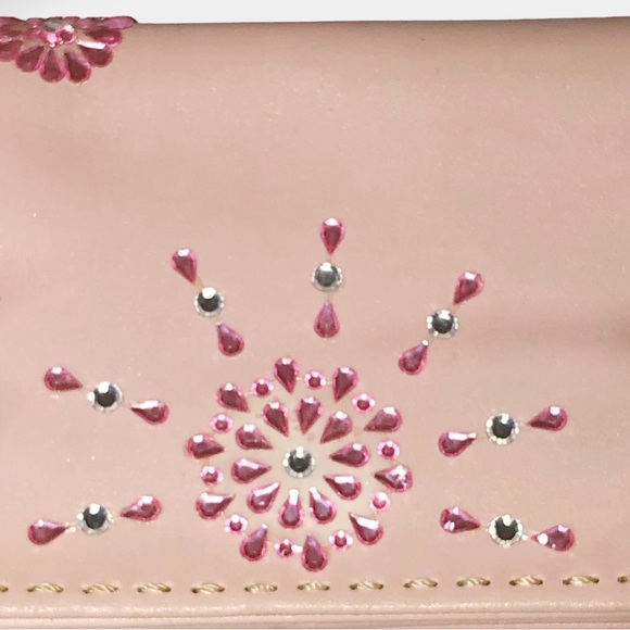 Customized Bijou Pink Handbag ~ Faux Leather ~ Chain Handle Accent ~ Flo… - Picture 2 of 8